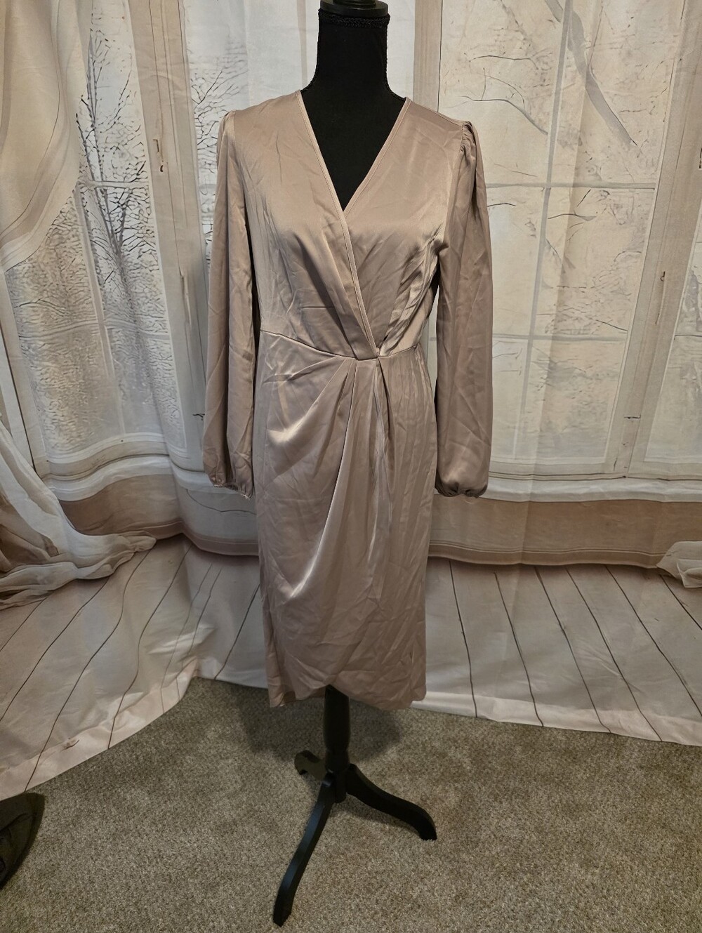 Elegant Wrap-Style Long Sleeve Dress in Blush - Picture 1 of 6